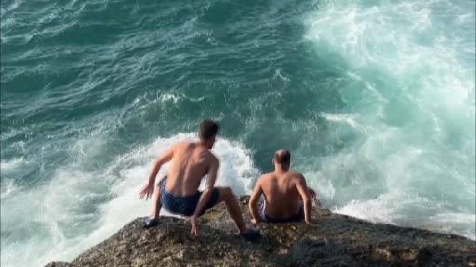 Karaburun’da Böylesi Bir Kurtarma Hikayesi: 'Lan Boğuluyorum' Diyen Vatandaş Son Anda Kurtarıldı