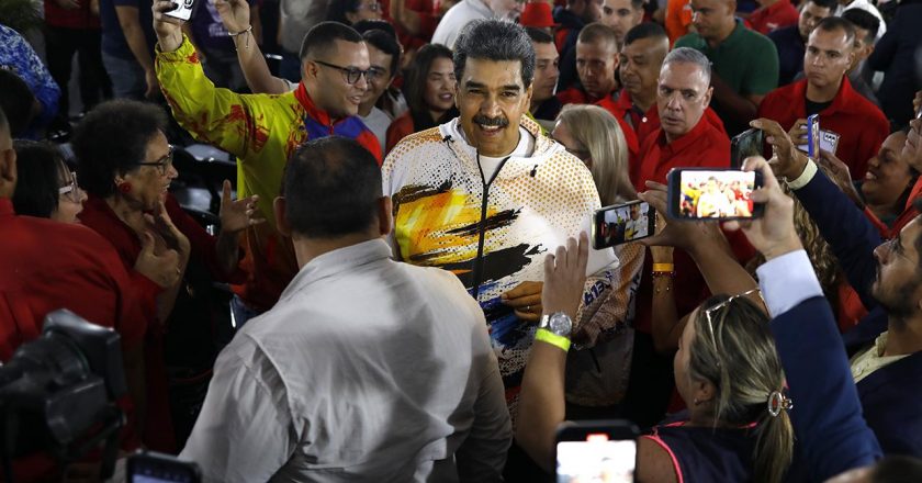 Venezuela Devlet Başkanı Maduro partisinin başkan adayı oldu