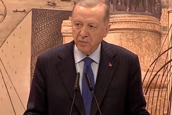 Cumhurbaşkanı Erdoğan'dan erken seçim tartışmalarına yanıt!  “Türkiye'de 4 yıl seçimsiz bir dönem var”