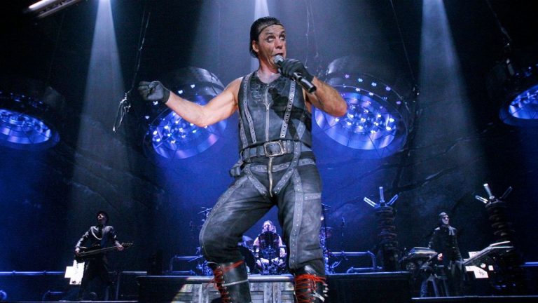 Rammstein'ın solisti Lindemann, cinsel taciz iddiaları nedeniyle Der Spiegel'e dava açtı