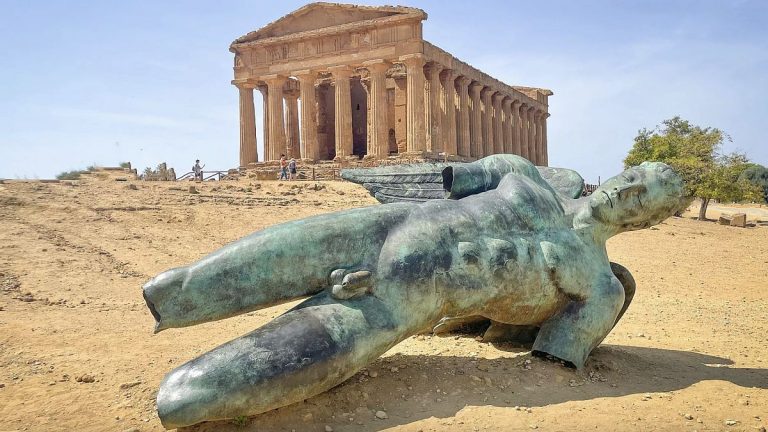 Kültür başkenti olmaya hazırlanan Sicilya imajını yeniliyor: Mafya temalı hediyelik eşyalar yasaklanıyor