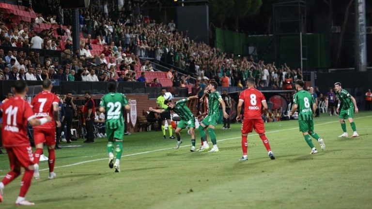 Trendyol 1. Lig'in ilk maçında puanlar paylaşıldı