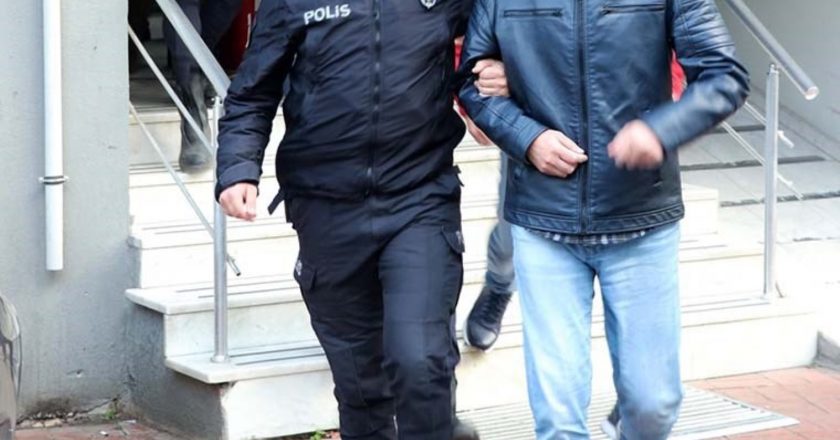 Kasten cinayet zanlısı silah, uyuşturucu ve parayla yakalandı – Son Dakika Türkiye Haberleri