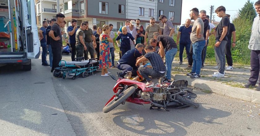 Çarpışan motosiklet metrelerce fırladı – Son Dakika Haberi