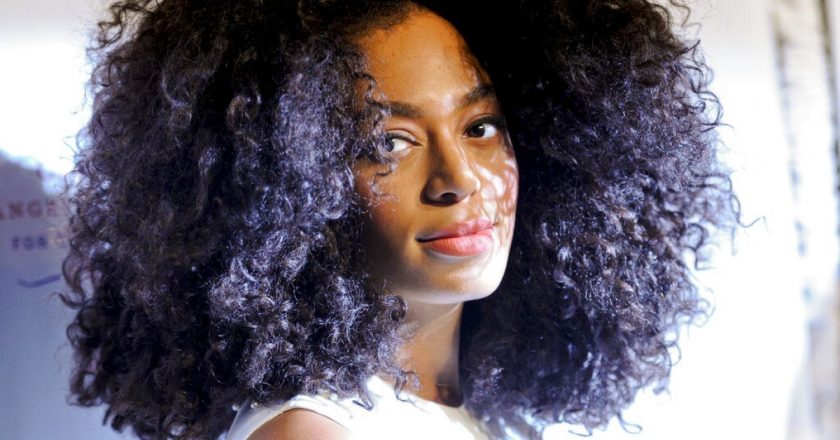 Afro saç stillerini temsil eden emojiler oluşturmak için gereklidir