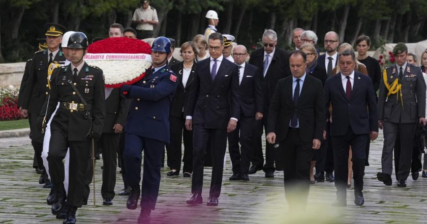 Finlandiya Cumhurbaşkanı Stubb Anıtkabir’i ziyaret etti