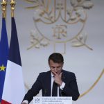 Macron: “Suriye’deki Kürtlere sadık kalmaya devam edeceğiz”