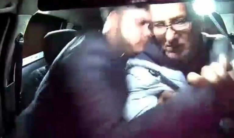 Taksi şoförünü bir bıçakla gasp etmeye çalışan sanık: arkadaşım uyuşturucu kahvemi başlattı – son dakika trürkiye haberleri