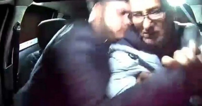 Taksi şoförünü bir bıçakla gasp etmeye çalışan sanık: arkadaşım uyuşturucu kahvemi başlattı – son dakika trürkiye haberleri