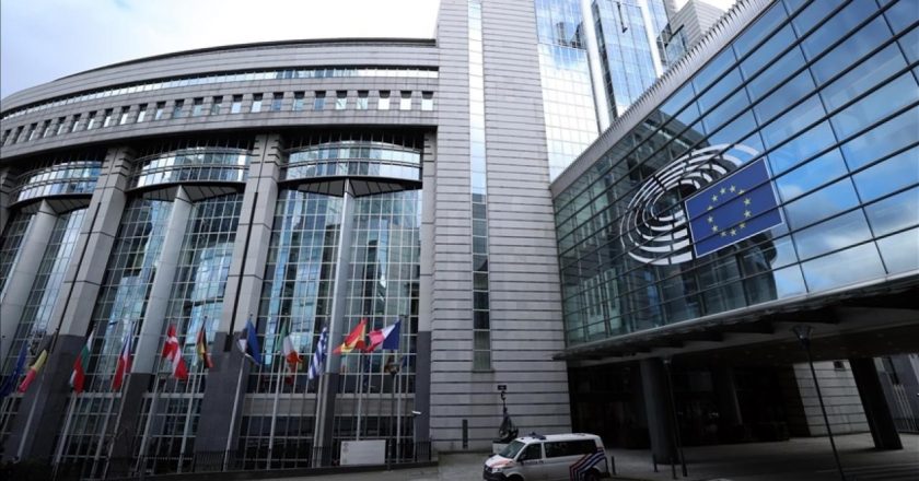 AB’den pilin hammaddesine 1,8 milyar avro menşe arzı