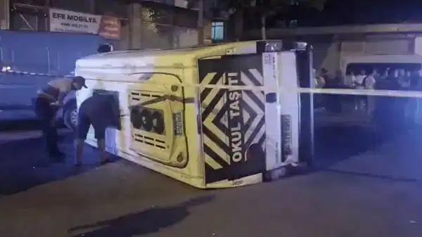 İstanbul’da feci kaza… Otomobil ile servis minibüsü çarpıştı: Çok sayıda yaralı var! – Son Dakika Türkiye Haberleri