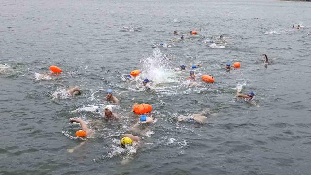 60. Uluslarası Tekirdağ Kiraz Festivali’nde kulaç ve yelken mücadelesi