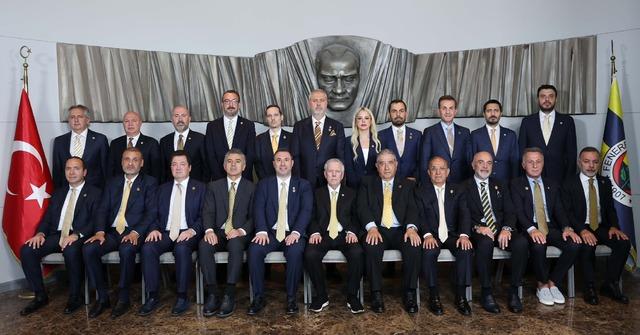 Fenerbahçe Kulübü Yönetim Kurulu’nda görev dağılımı yapıldı