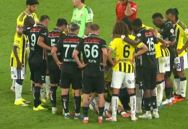 Fenerbahçe’de herkesi korkutan sakatlık! İlk gelen haber: Bilinci açık