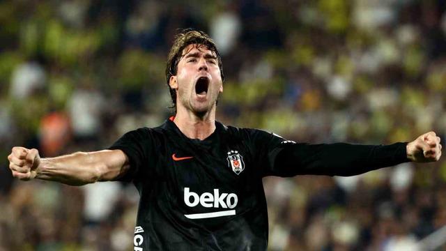 Dusan Vlahovic, Fenerbahçe’yi de boş geçmedi!